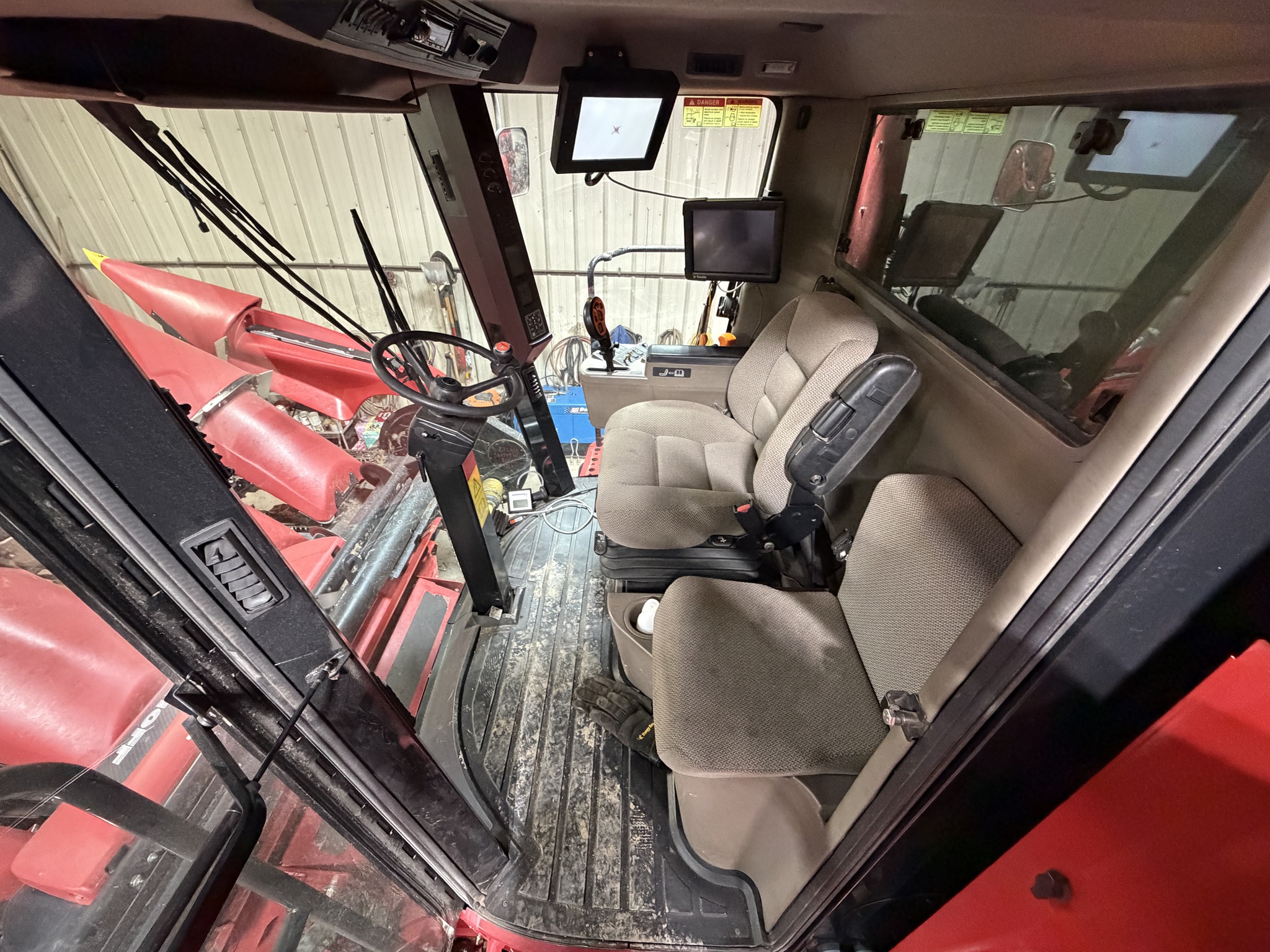 2011 Case IH 5088 Image 43