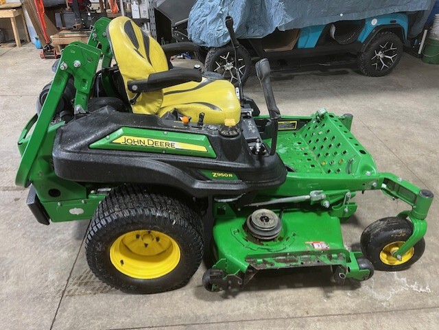 2018 John Deere Z950R Image 1
