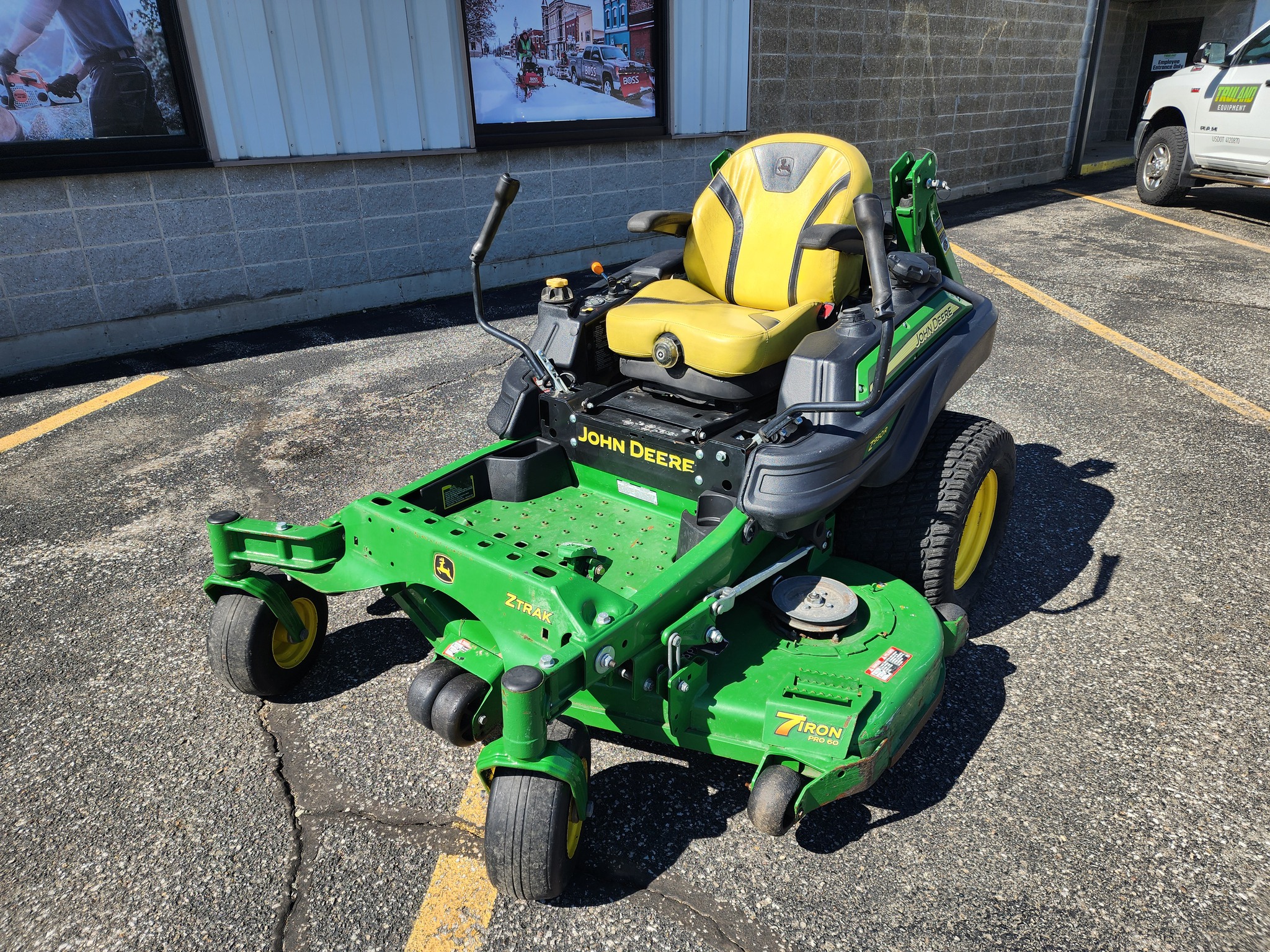 2018 John Deere Z950R Image 2