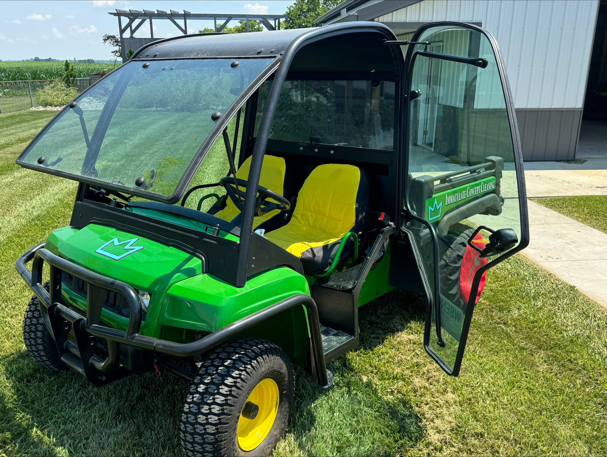 2024 John Deere TE Image 1