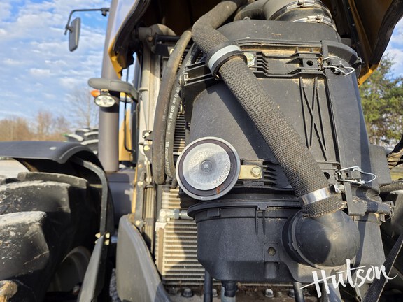 Photo of 2010 Challenger MT655C