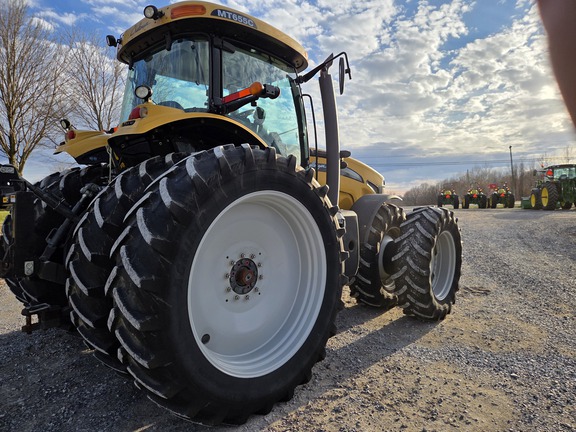 Photo of 2010 Challenger MT655C