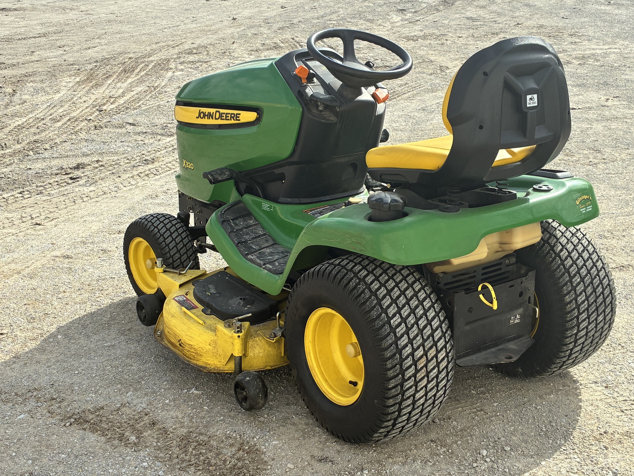 2006 John Deere X320 Image 5