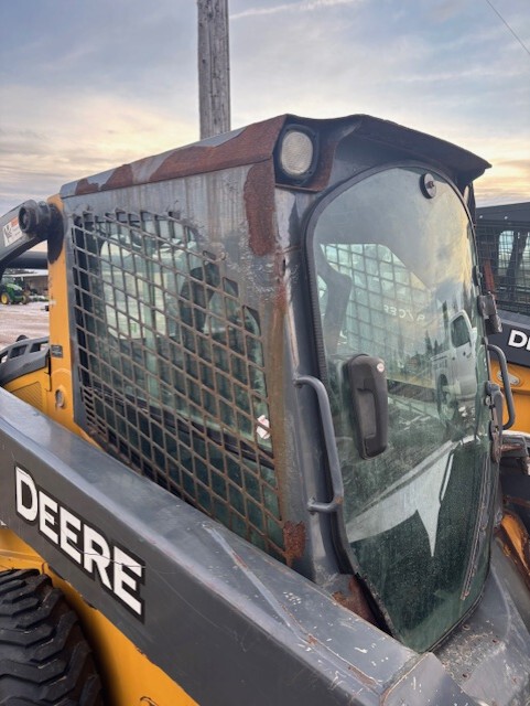 2010 John Deere 318D Image 8