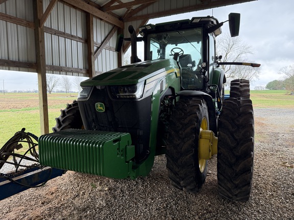 Photo of 2023 John Deere 8R 250