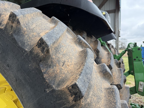 Photo of 2023 John Deere 8R 250