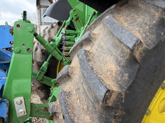 Photo of 2023 John Deere 8R 250