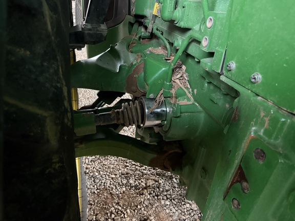 Photo of 2023 John Deere 8R 250