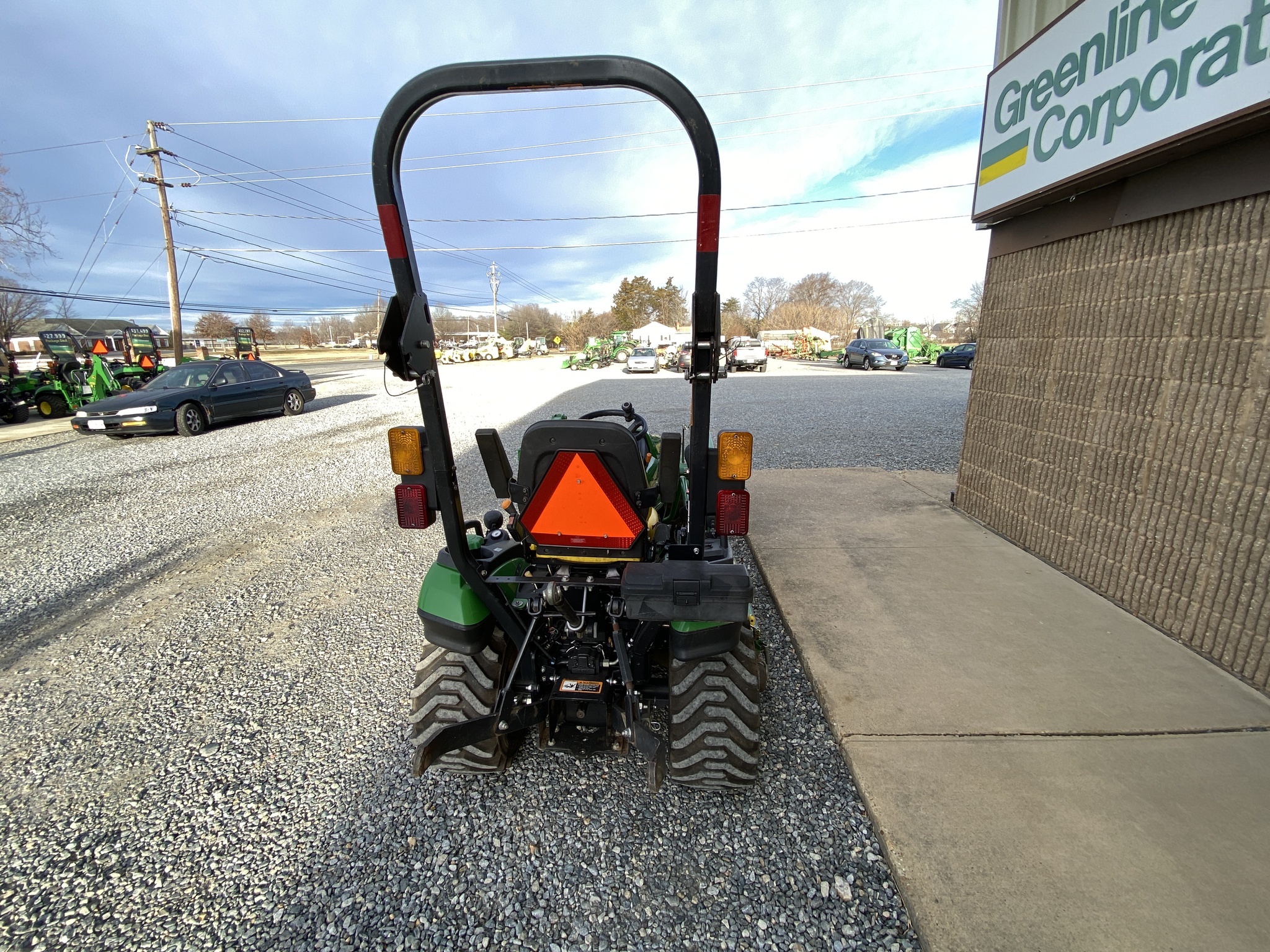 2014 John Deere 1025R Image 4