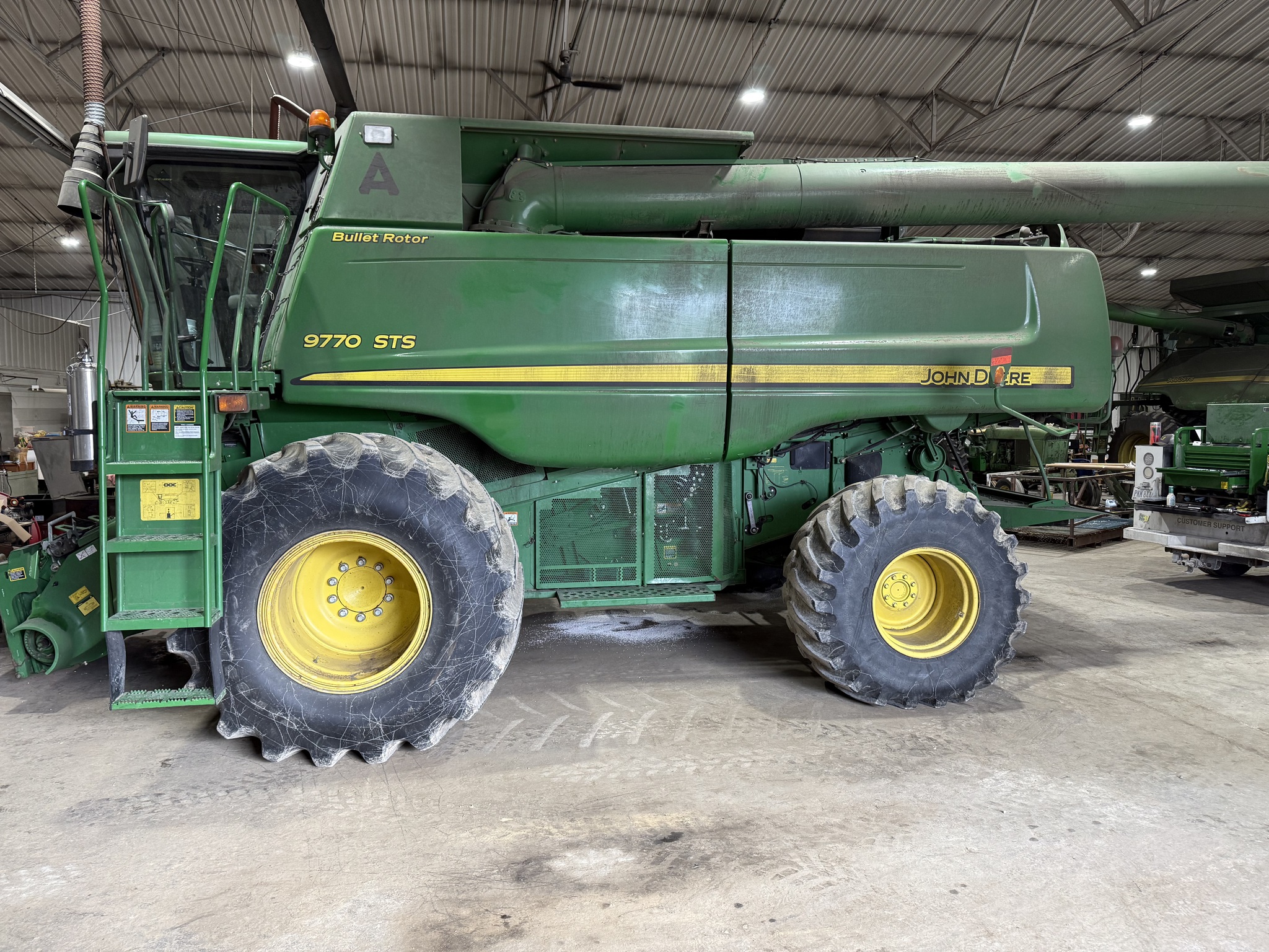 2010 John Deere 9770 STS Image 5