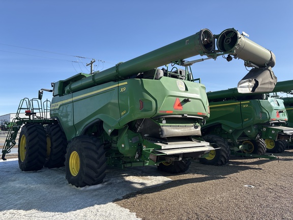 Used 2024 John Deere X9 1100 Combines at Horizon Ag & Turf in Lloydminster, AB - Photo6