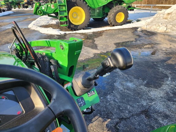 2022 John-Deere 3038E