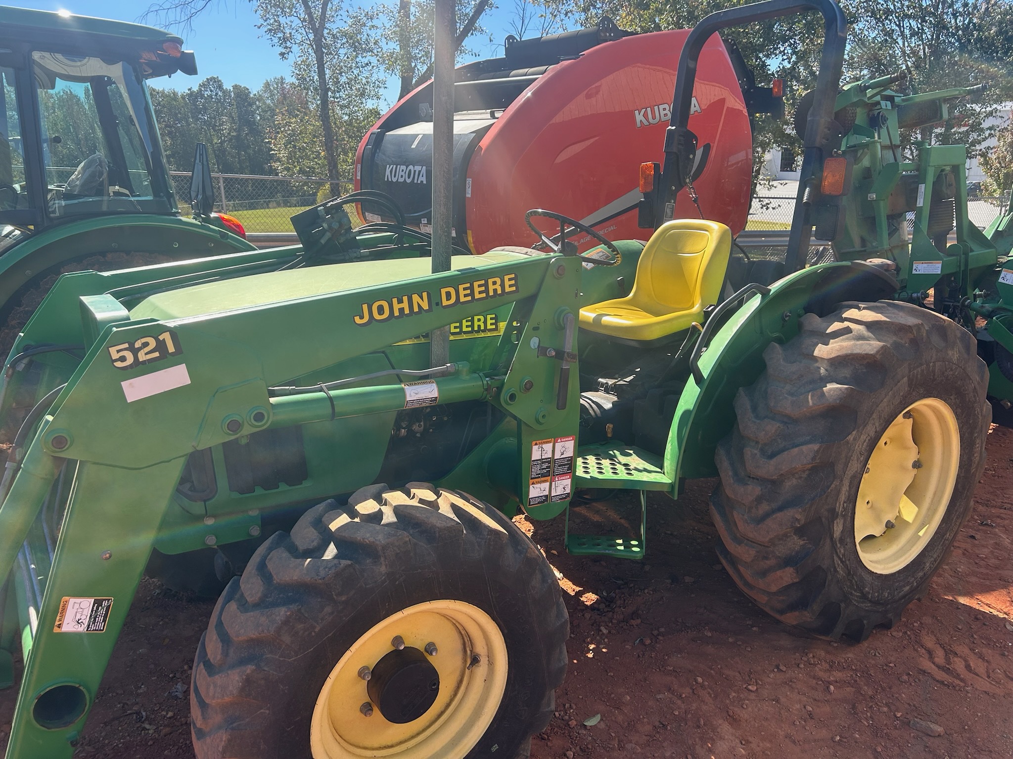 2003 John Deere 5205 Image 1