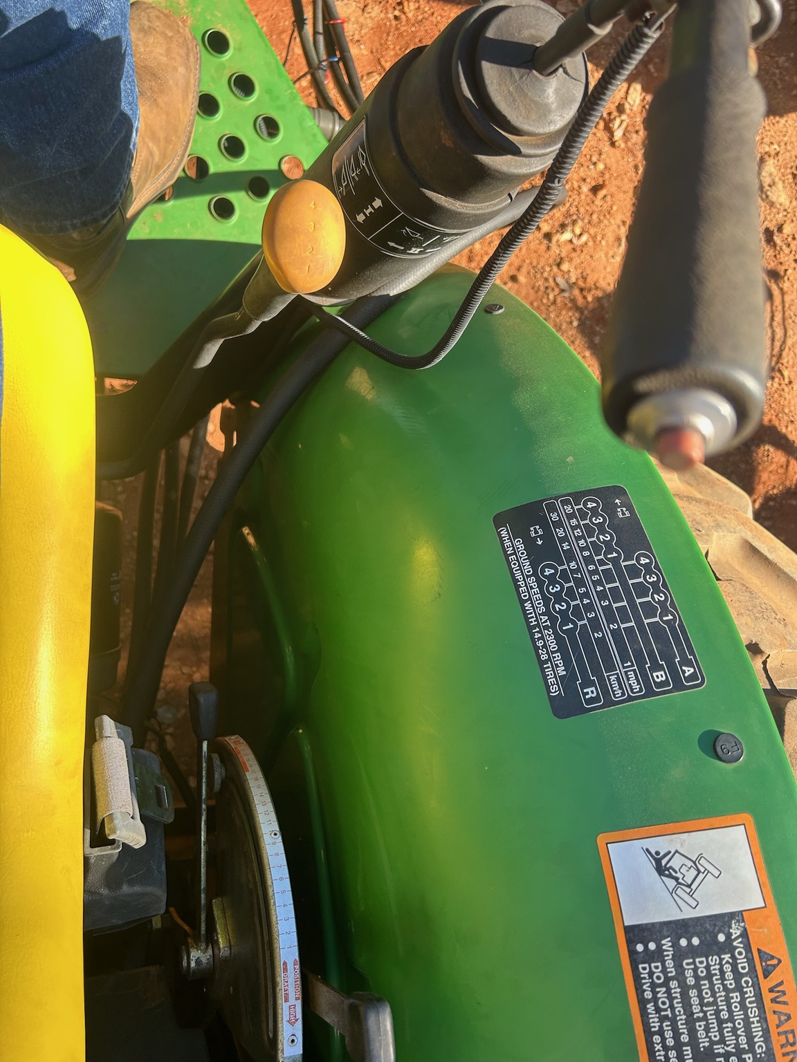 2003 John Deere 5205 Image 8