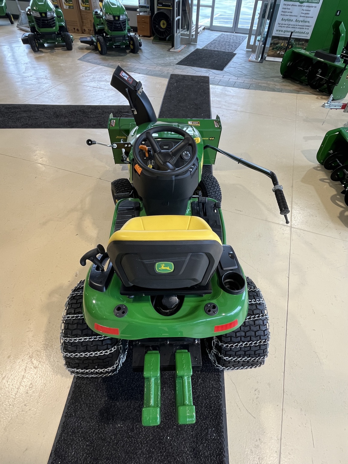 2025 John Deere S220 Image 5