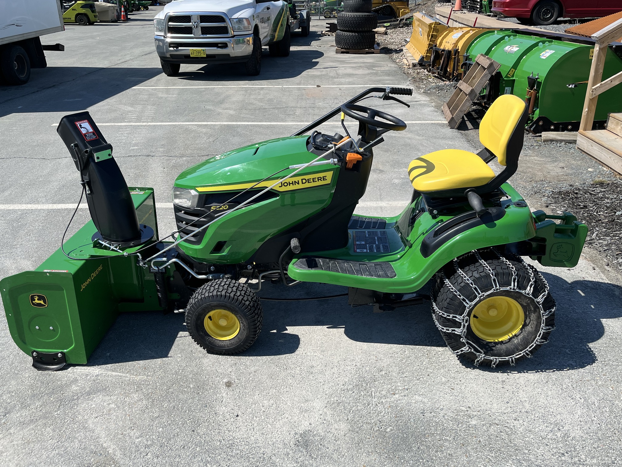 2025 John Deere S220 Image 18