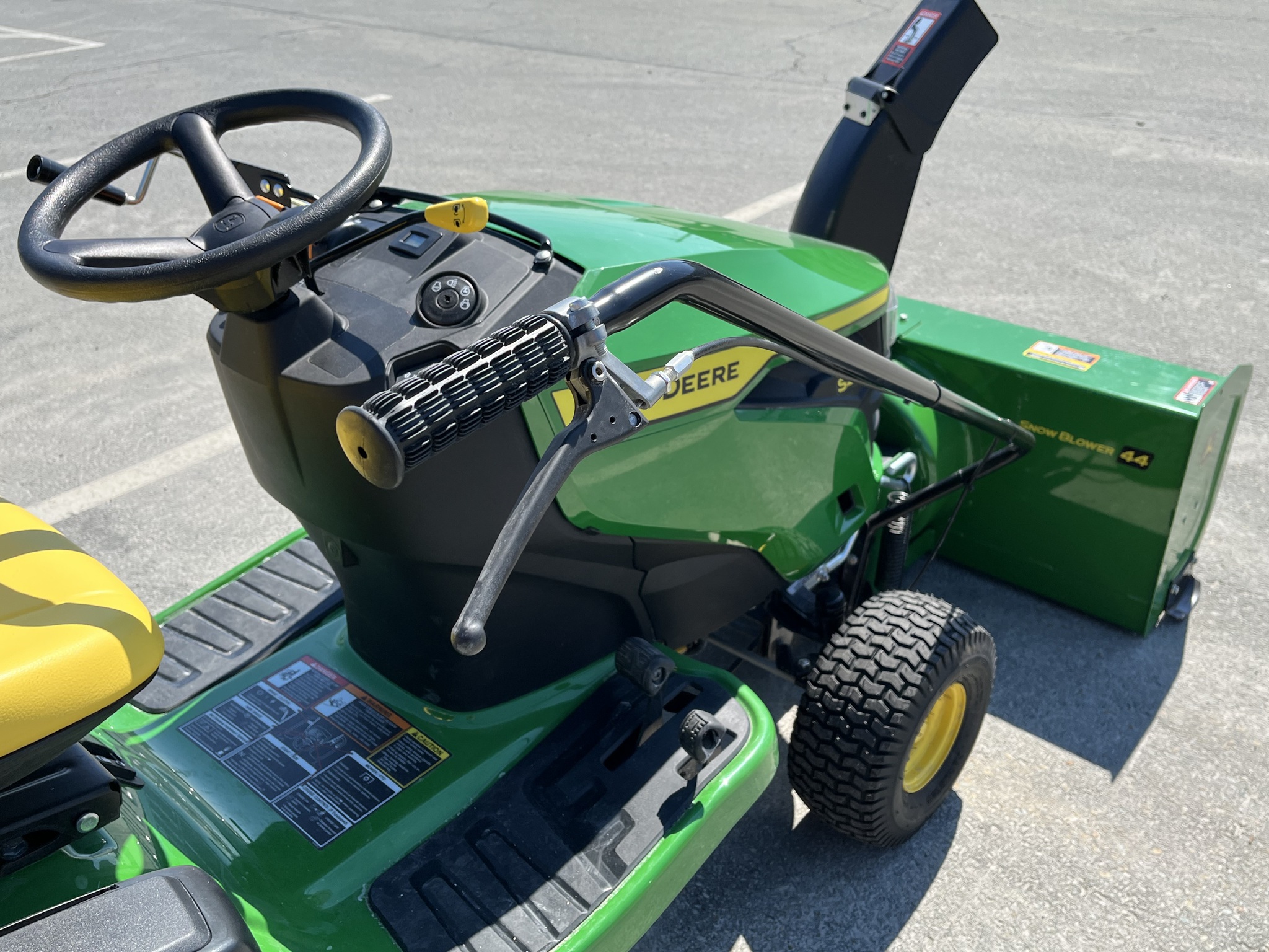 2025 John Deere S220 Image 24