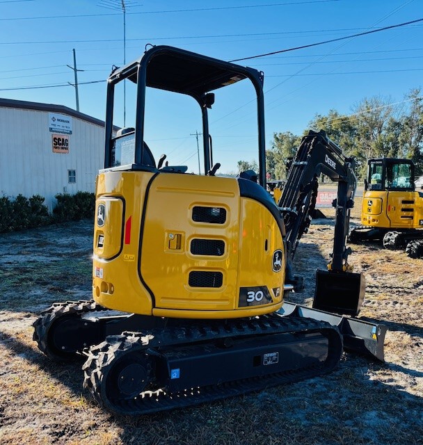 2025 John Deere 30 P Image 4