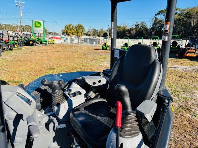 2025 John Deere 30 P Image 6