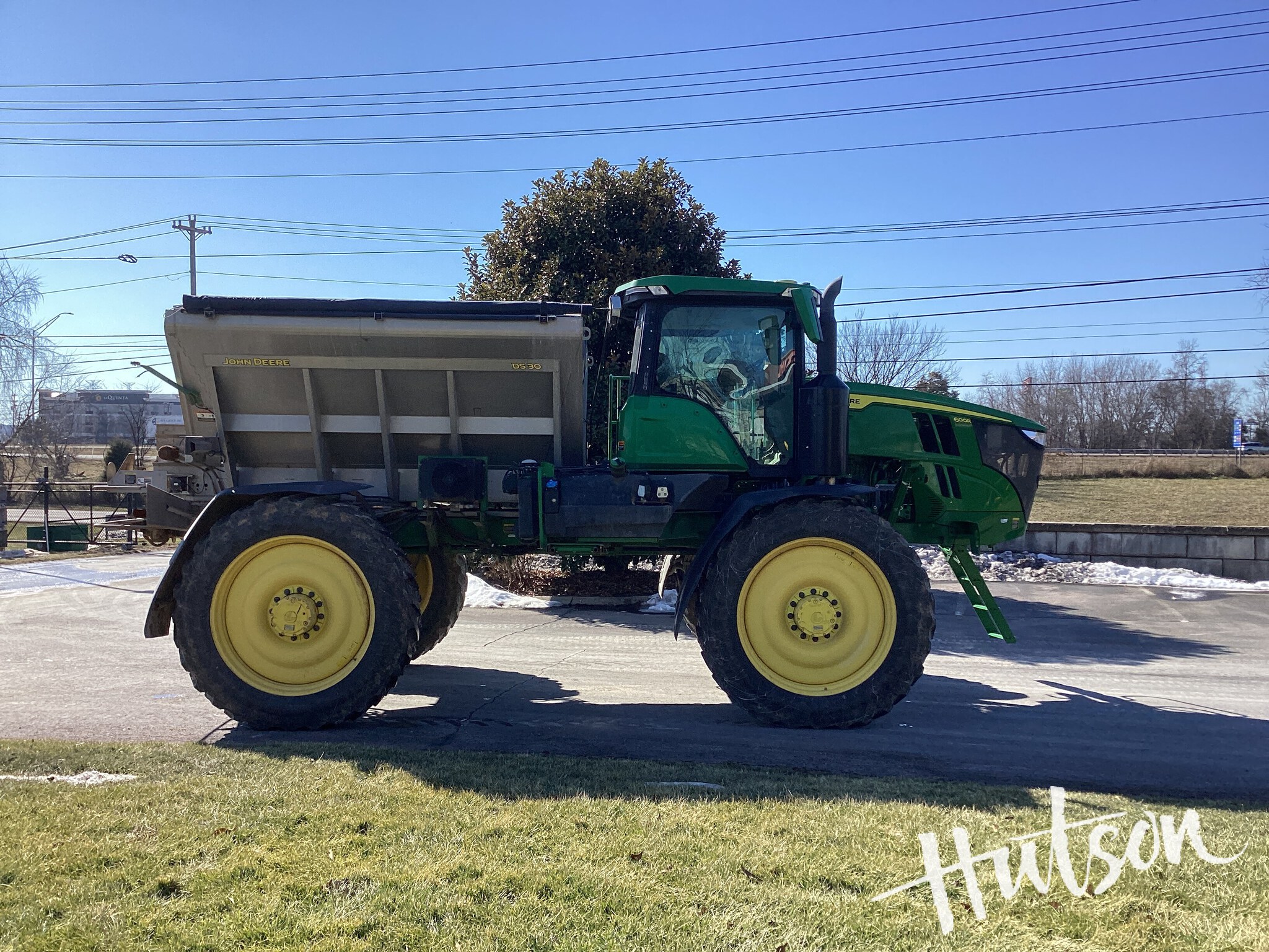 2023 John Deere 600R