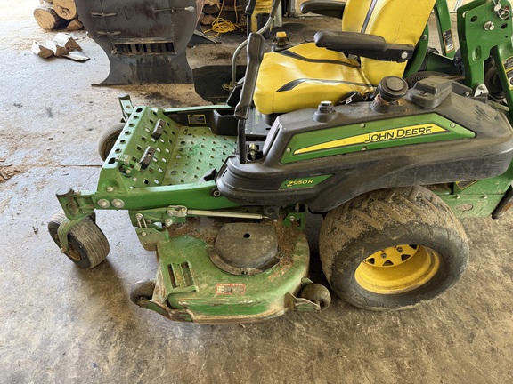 Photo of 2021 John Deere Z950R