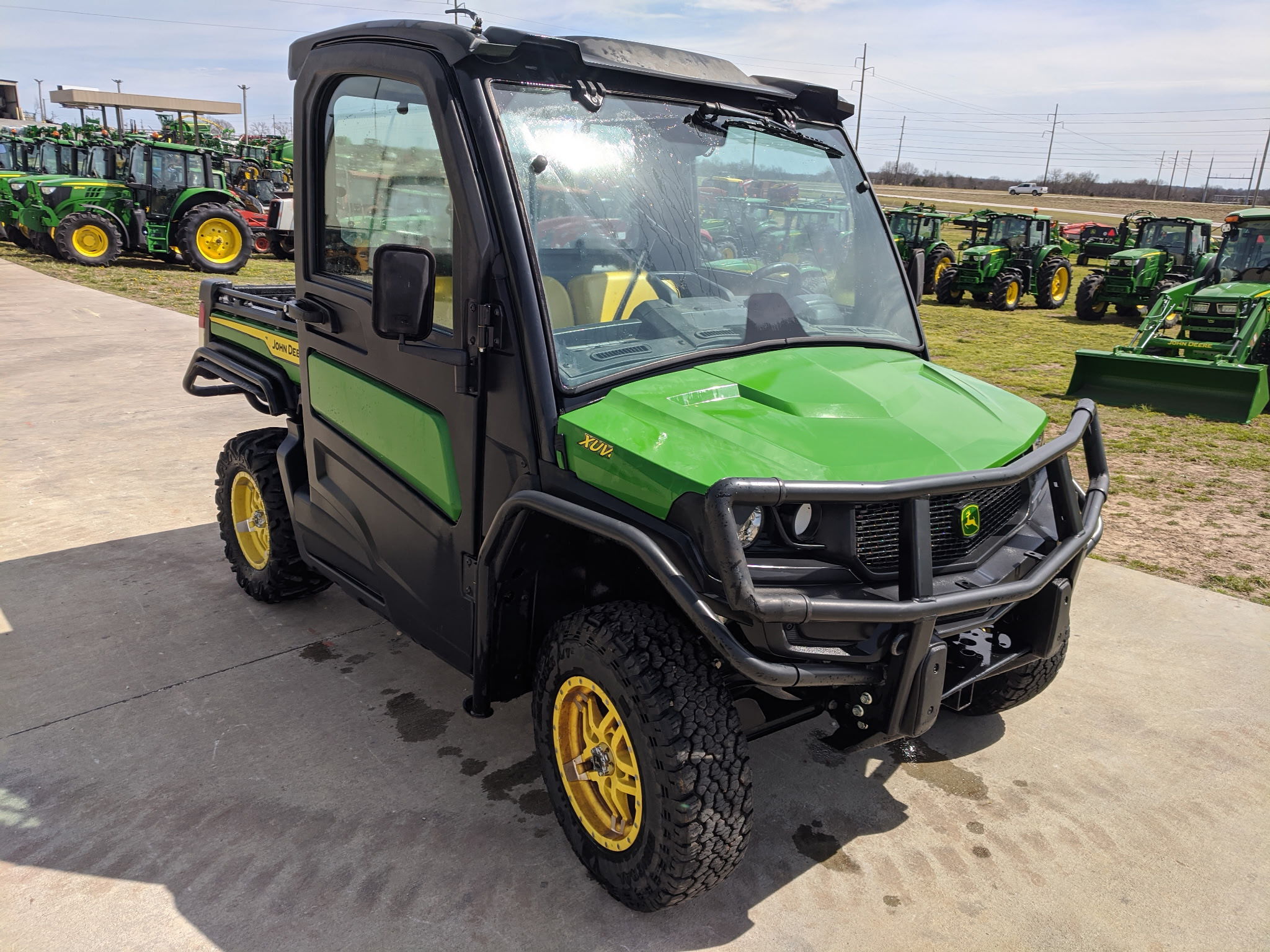  2021 John Deere XUV 835M at Heritage Tractor in Rogersville, MO