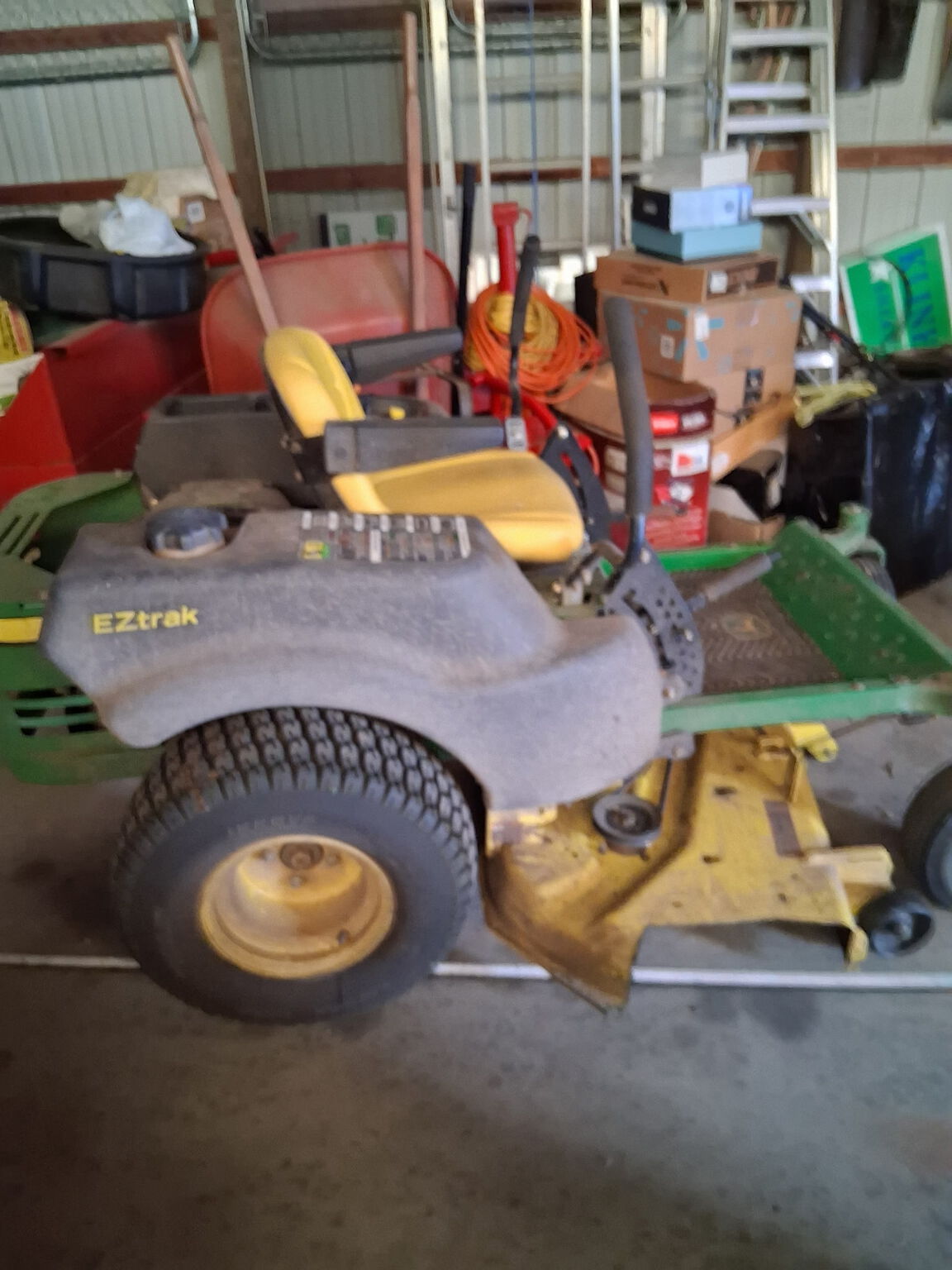 2010 John Deere Z425 Image 2