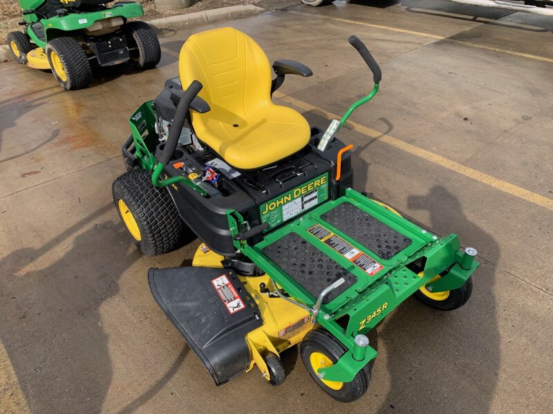 2019 John Deere Z345R Image 4