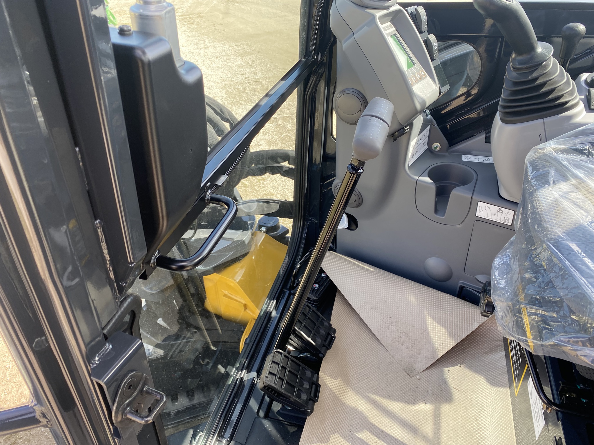 2026 John Deere 60 P Image 4