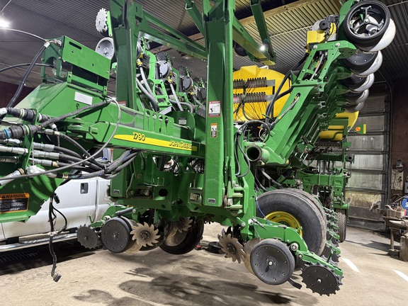 2012 John Deere 1790 - Photo1