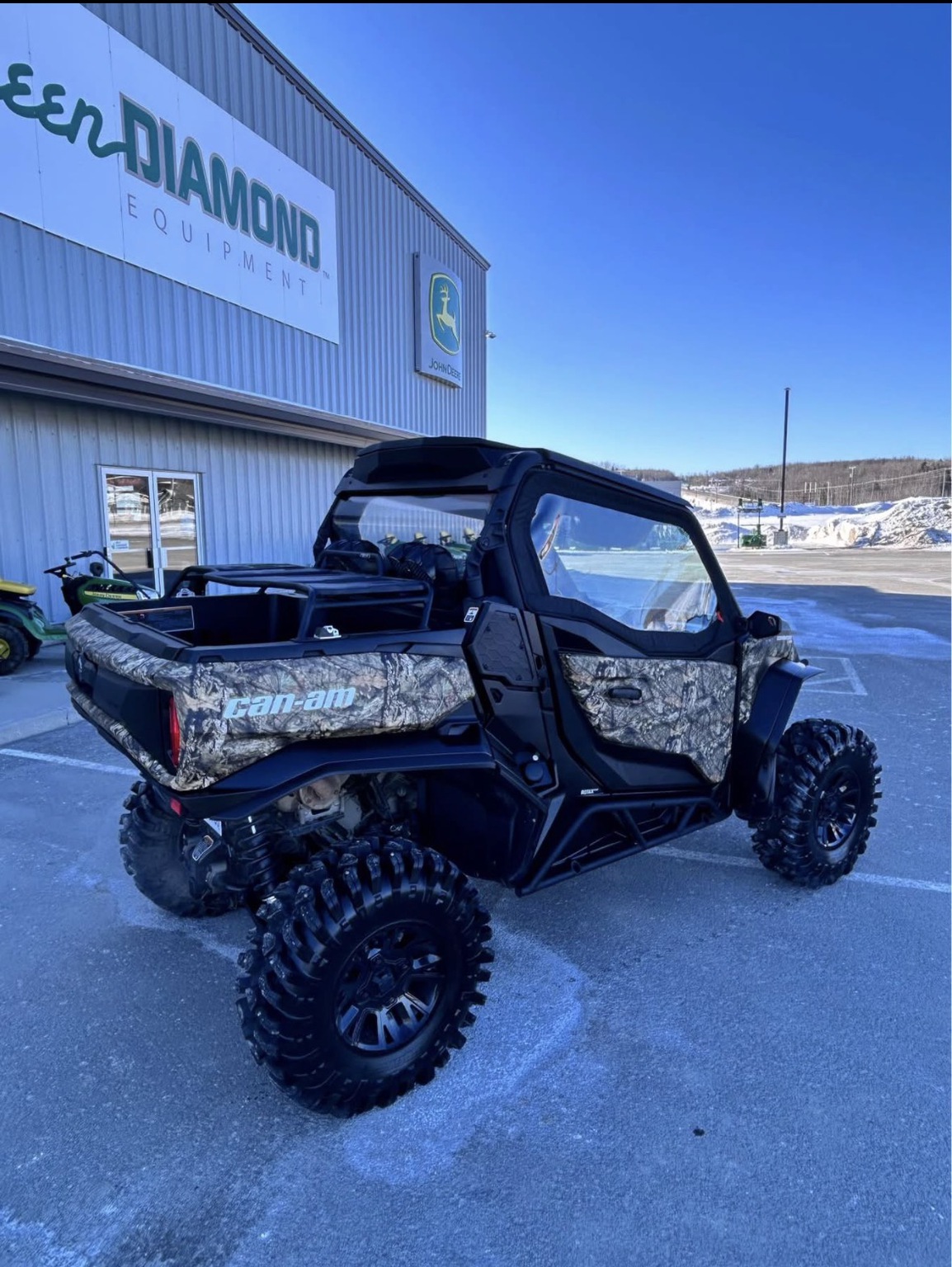 2023 Can-Am Commander X MR 1000R Image 3