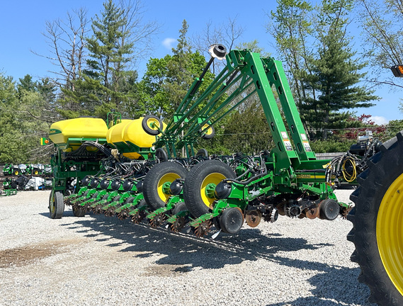 2010 John-Deere 1770NT CCS