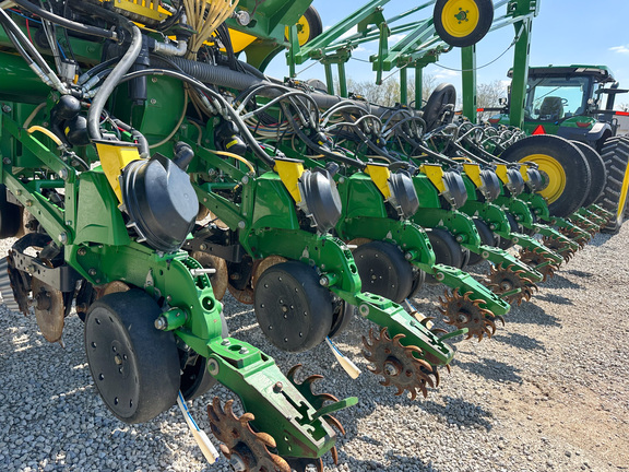 2010 John-Deere 1770NT CCS