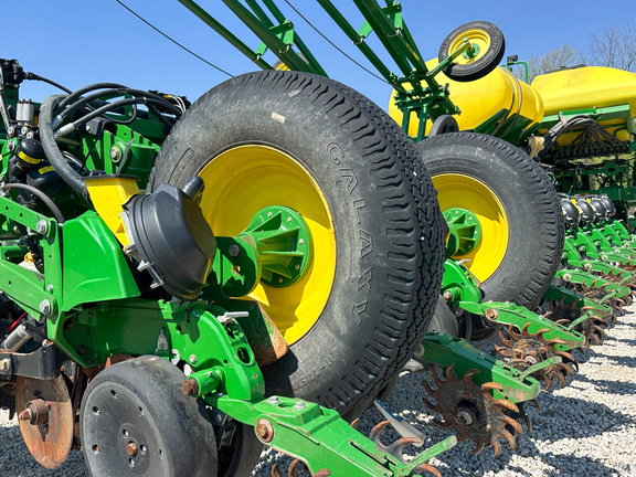 2010 John-Deere 1770NT CCS