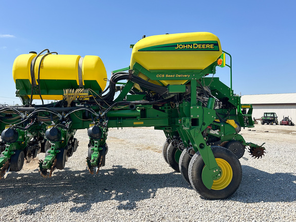 2010 John-Deere 1770NT CCS