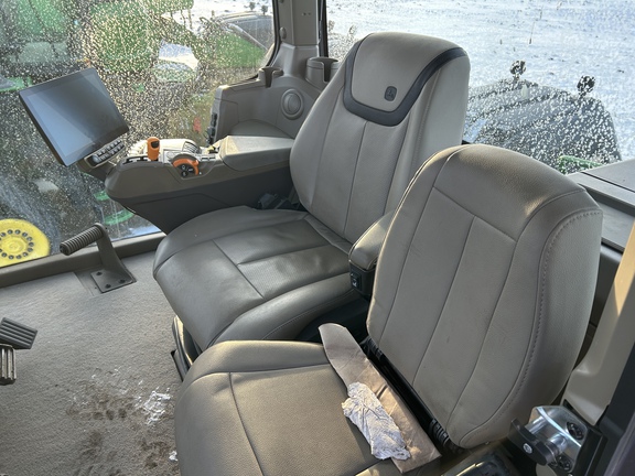 Used 2025 John Deere 9RX 830 Track Tractors at Horizon Ag & Turf in Lloydminster, AB - Photo6