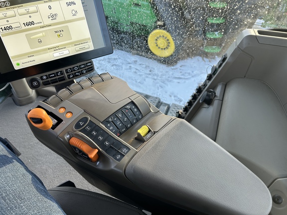 Used 2025 John Deere 9RX 830 Track Tractors at Horizon Ag & Turf in Lloydminster, AB - Photo11