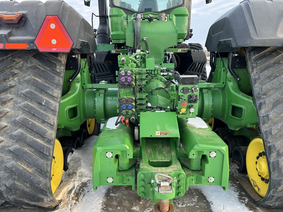Used 2025 John Deere 9RX 830 Track Tractors at Horizon Ag & Turf in Lloydminster, AB - Photo5