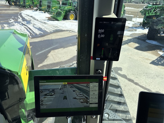 Used 2025 John Deere 9RX 830 Track Tractors at Horizon Ag & Turf in Lloydminster, AB - Photo13