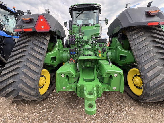 Used 2025 John Deere 9RX 830 Track Tractors at Horizon Ag & Turf in Vermilion, AB - Photo8