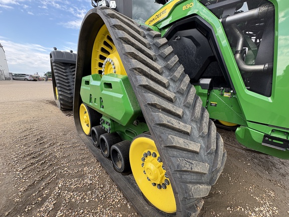 Used 2025 John Deere 9RX 830 Track Tractors at Horizon Ag & Turf in Vermilion, AB - Photo10