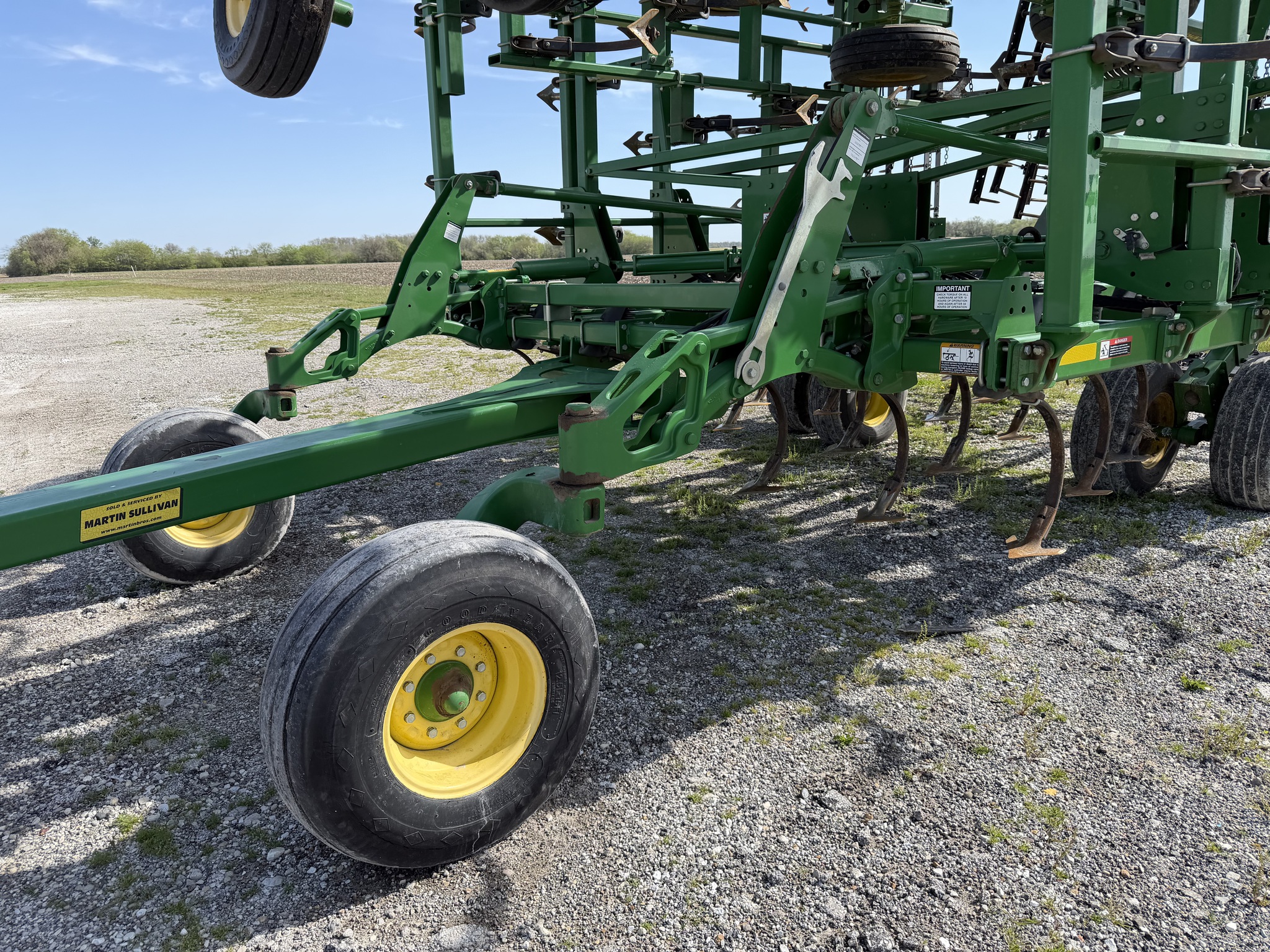  2013 John Deere 2210 at Heritage Tractor in Quincy, IL