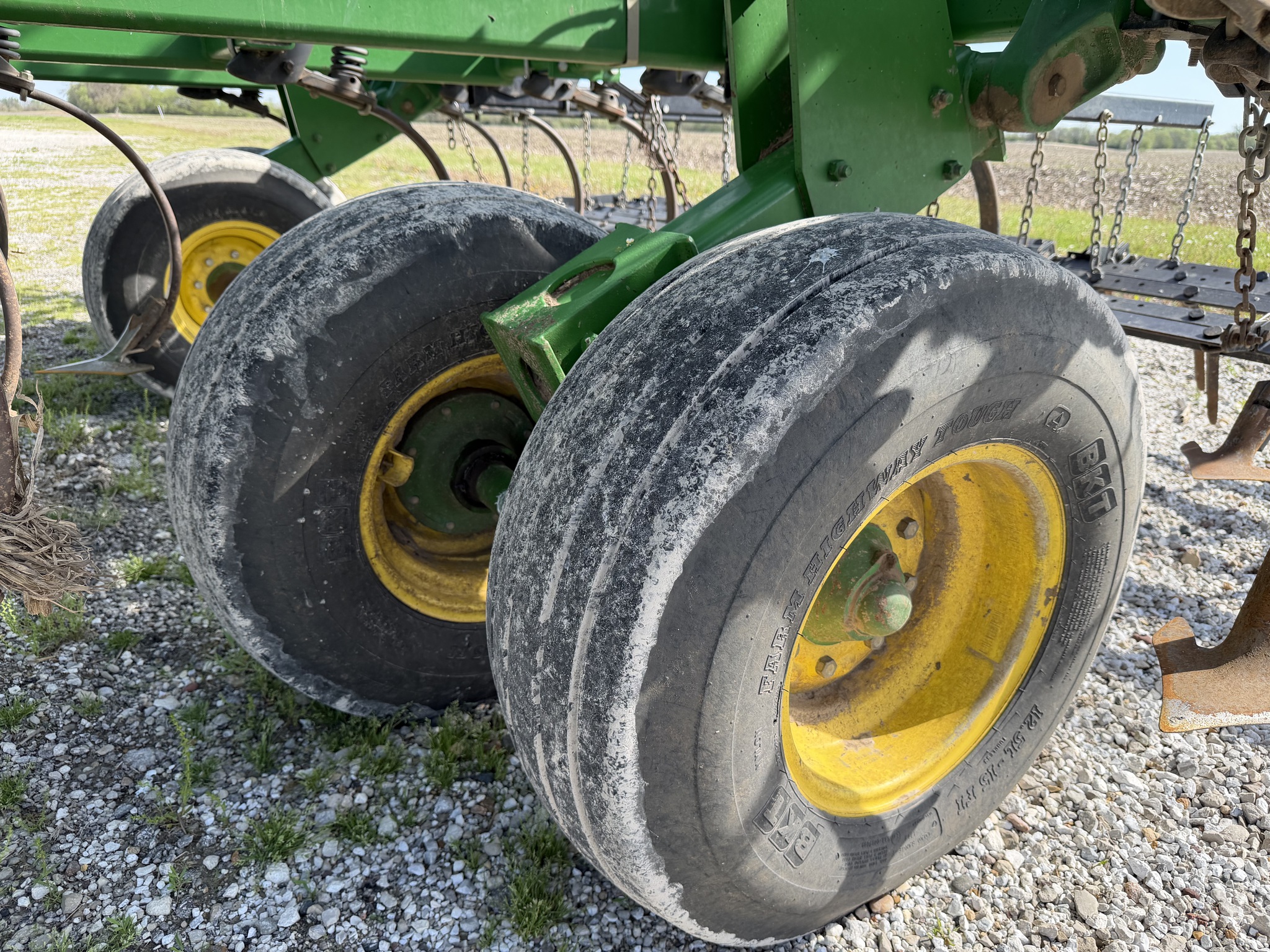  2013 John Deere 2210 at Heritage Tractor in Quincy, IL