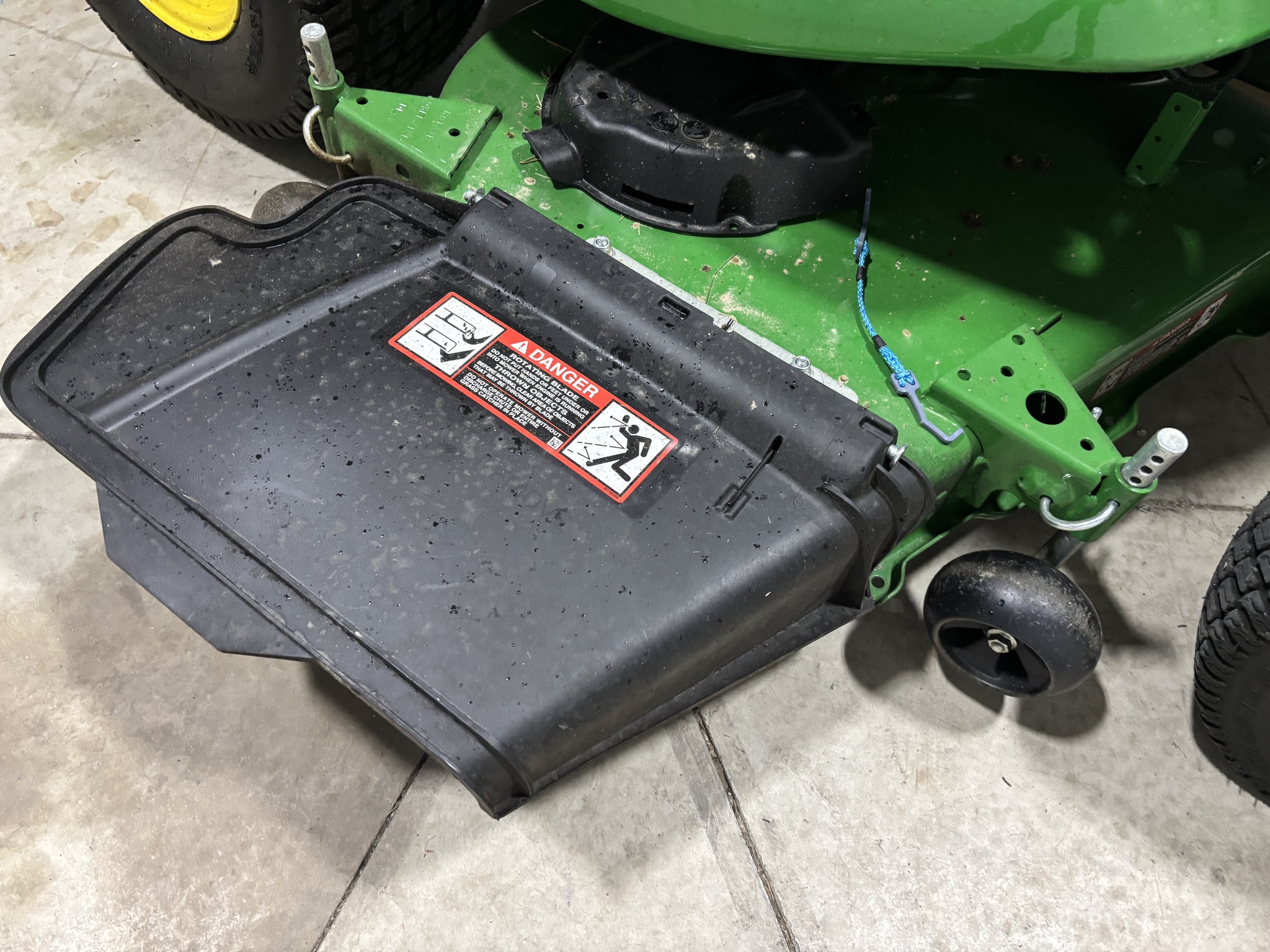 Used 2025 John Deere X390 Lawn & Garden Tractors at Koenig Equipment in Botkins, OH - PhotoXL10