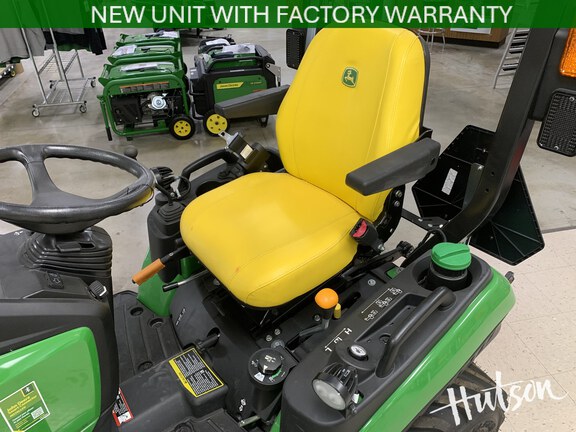 Photo of 2025 John Deere 1025R