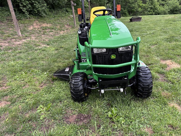 Photo of 2017 John Deere 1025R