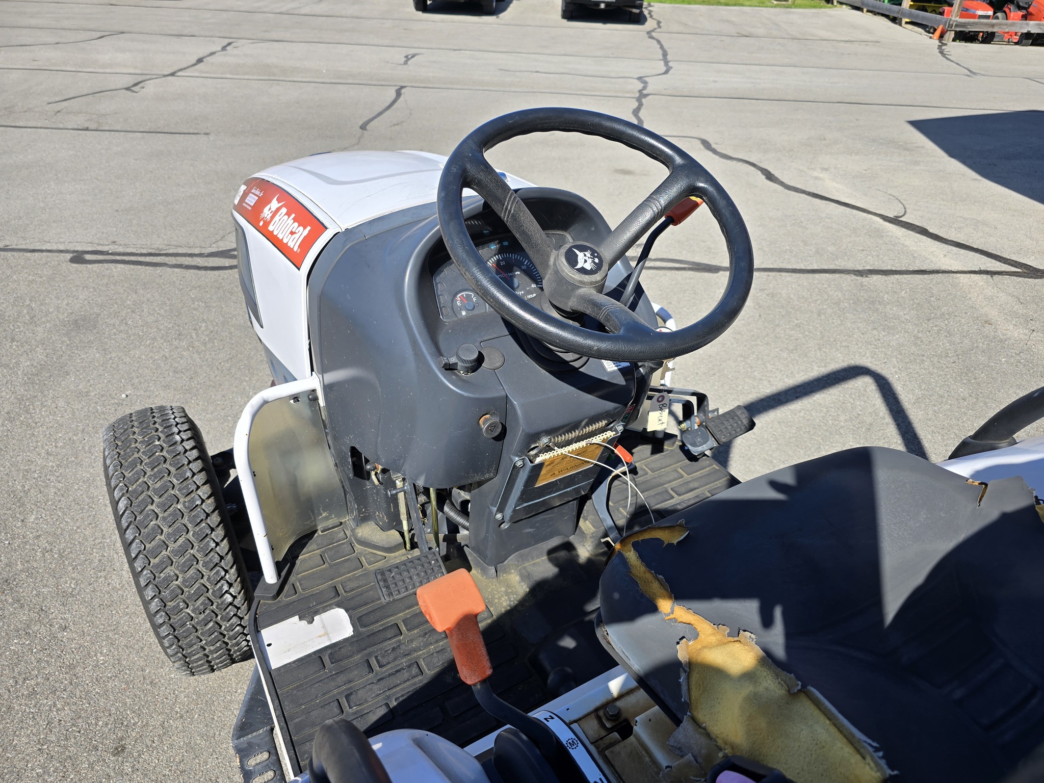 2008 Bobcat CT235B Image 12