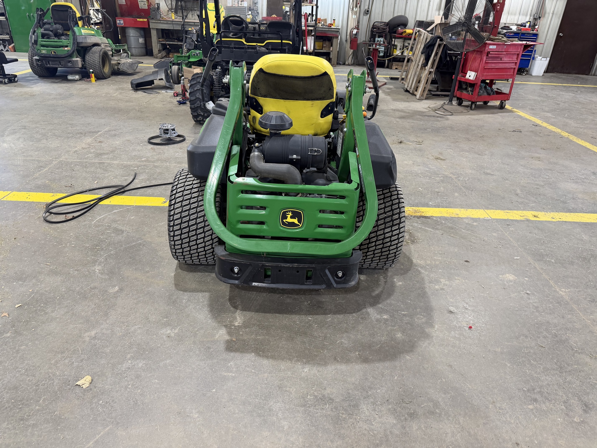 2014 John Deere Z930R Image 4