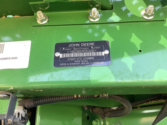 Photo of 2021 John Deere S790