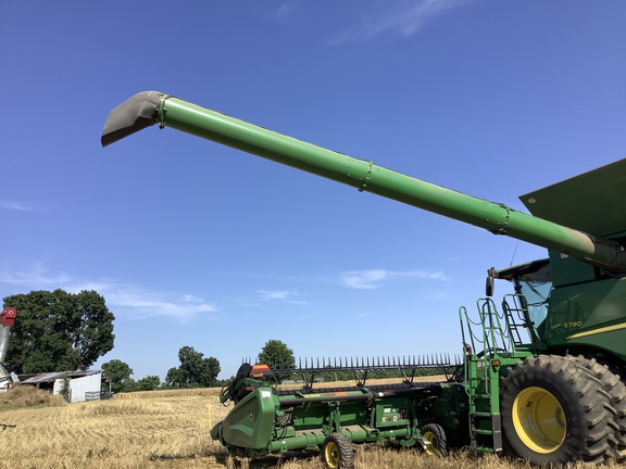 Photo of 2021 John Deere S790